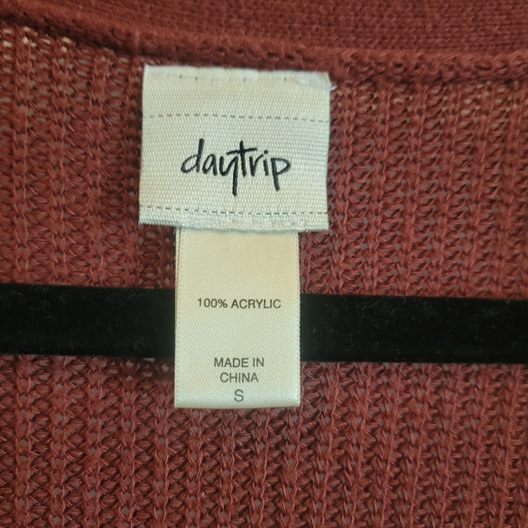 Daytrip Buckle Distressed Knit Cardigan size Small - Picture 2 of 5